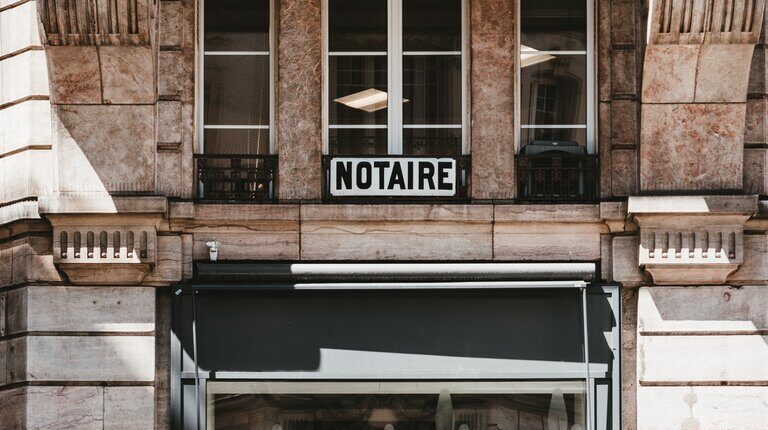 notaire_nie